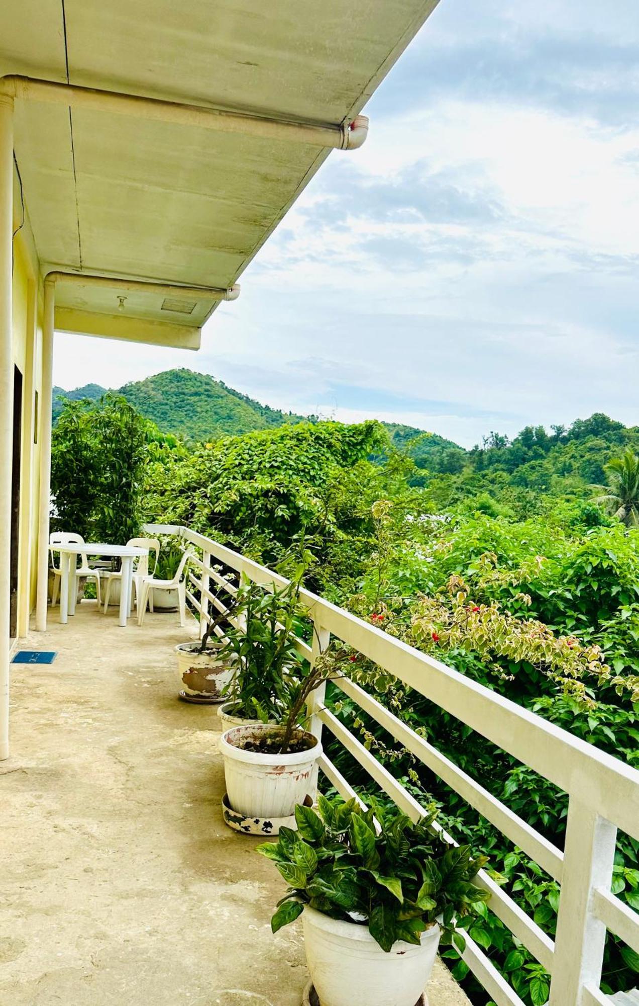 Home In Taytay Экстерьер фото